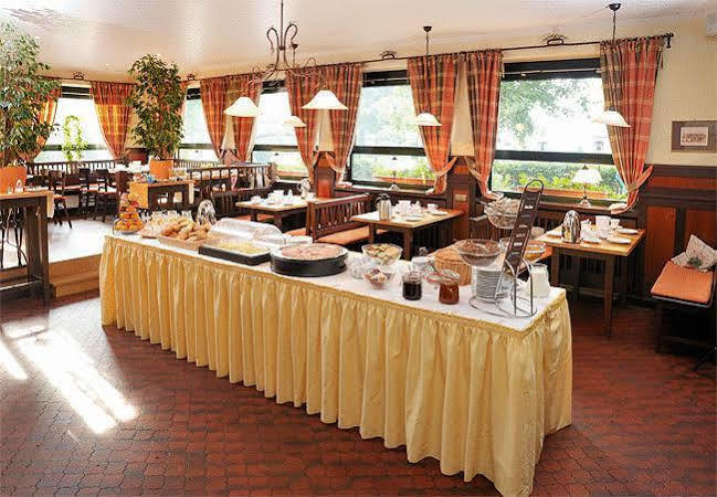Hotel Grasbrunner Hof Buitenkant foto